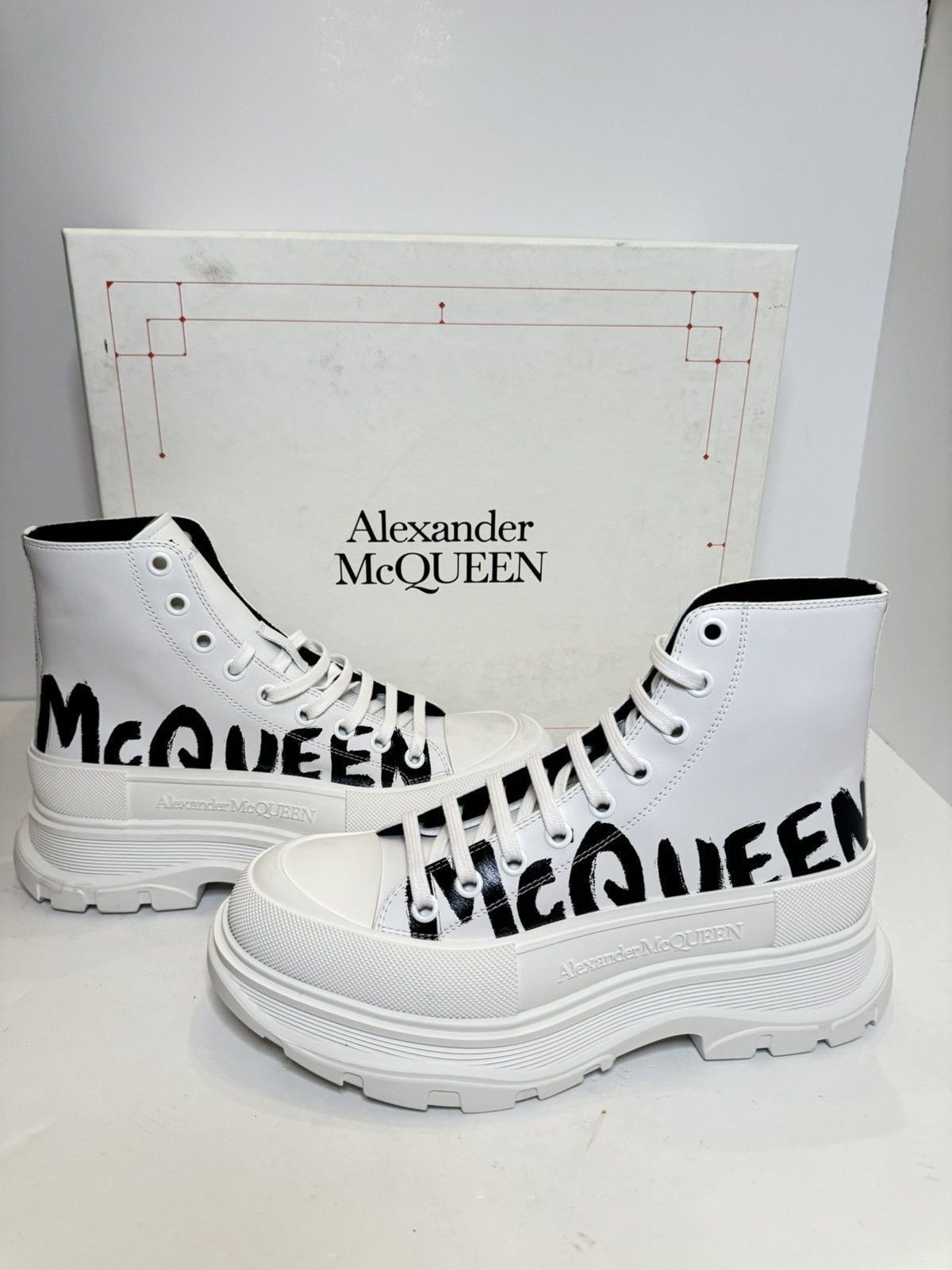 Alexander McQueen Tread Slick Boot 'Graffiti Logo - White™